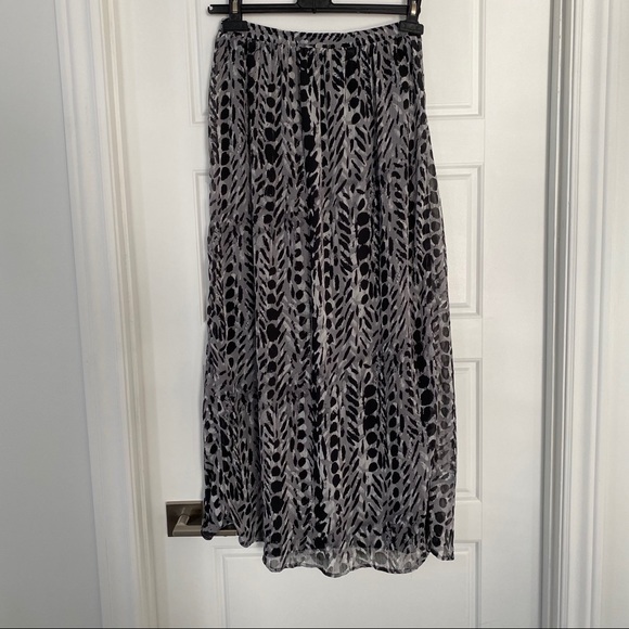 High low skirt - Picture 4 of 4